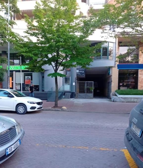 דירות Tirana Road Blloku Area מראה חיצוני תמונה